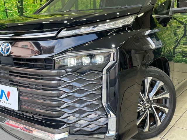 TOYOTA VOXY HYBRID 2022 Image 31