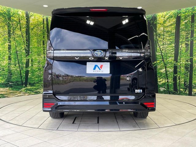 TOYOTA VOXY HYBRID 2022 Image 31