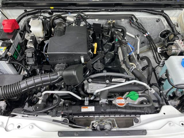 SUZUKI JIMNY NOMADE 2025 Image 31