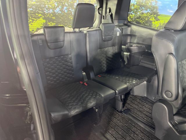 TOYOTA VOXY HYBRID 2023 Image 31