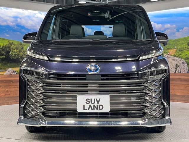 TOYOTA VOXY HYBRID 2023 Image 31