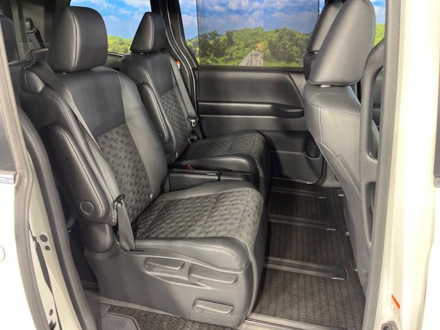 TOYOTA VOXY 2023 Image 31