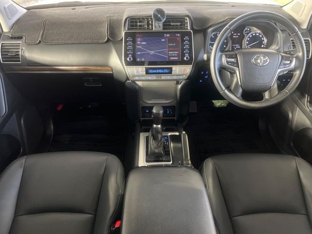 TOYOTA LANDCRUISER PRADO 2022 Image 31