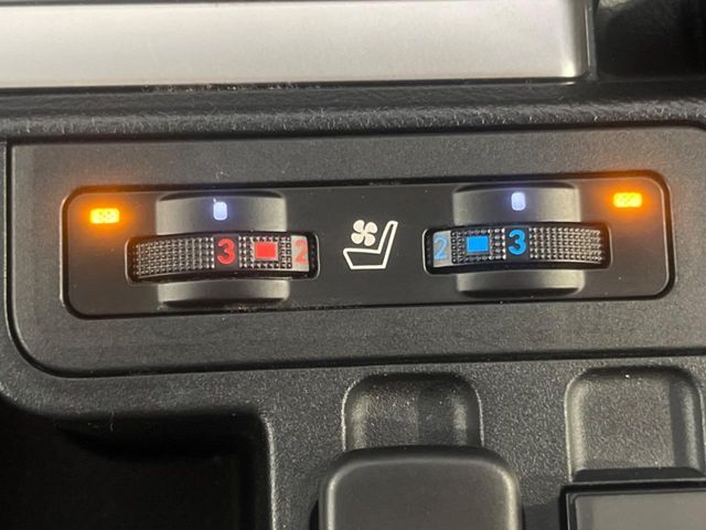 TOYOTA LANDCRUISER PRADO 2022 Image 31