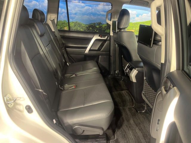 TOYOTA LANDCRUISER PRADO 2022 Image 31