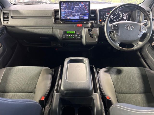 TOYOTA HIACE VAN 4WD 2024 Image 31