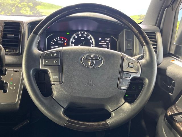 TOYOTA HIACE VAN 4WD 2024 Image 31