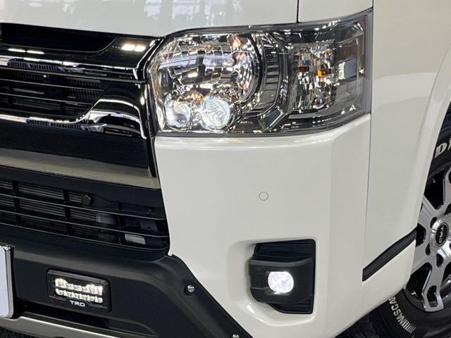 TOYOTA HIACE VAN 4WD 2024 Image 31