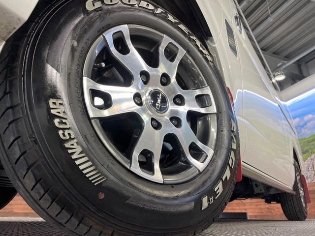 TOYOTA HIACE VAN 4WD 2024 Image 31