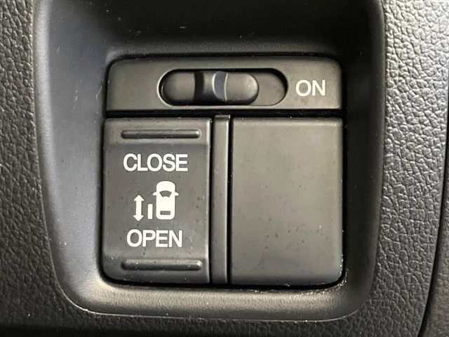 HONDA N BOX 2017 Image 31