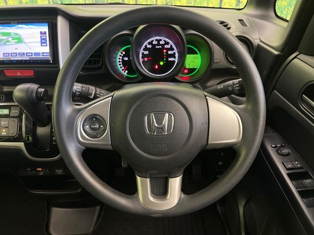 HONDA N BOX 2017 Image 31