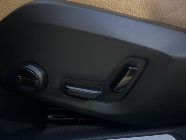 VOLVO V60 2019 Image 31