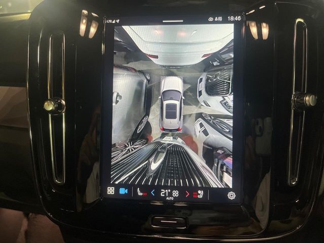 VOLVO XC40 2023 Image 31