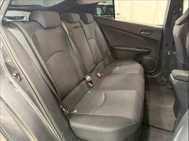 TOYOTA PRIUS 2016 Image 31