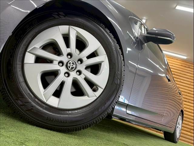 TOYOTA PRIUS 2016 Image 31