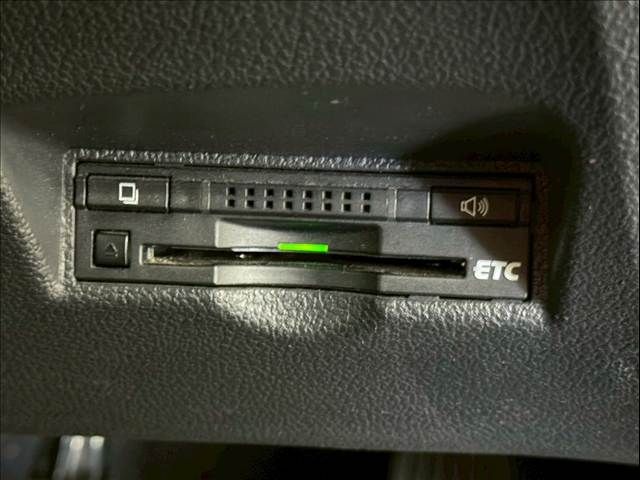 TOYOTA PRIUS 2016 Image 31