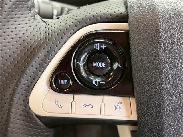 TOYOTA PRIUS 2016 Image 31