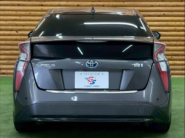 TOYOTA PRIUS 2016 Image 31