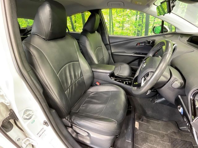 TOYOTA PRIUS PHV 2017 Image 31