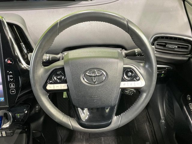 TOYOTA PRIUS PHV 2017 Image 31