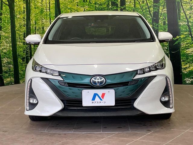 TOYOTA PRIUS PHV 2017 Image 31