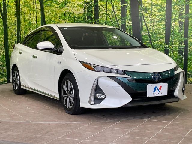 TOYOTA PRIUS PHV 2017 Image 31
