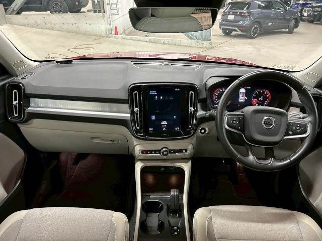 VOLVO XC40 2018 Image 31