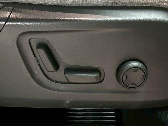 VOLVO XC40 2018 Image 31