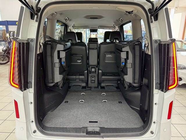 NISSAN SERENA  WG 2023 Image 31