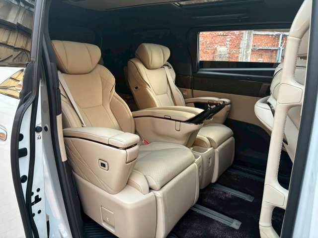 TOYOTA ALPHARD HYBRID 2025 Image 31