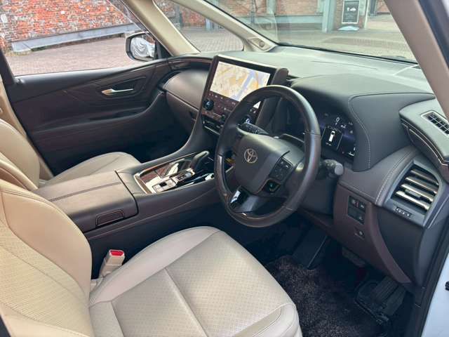 TOYOTA ALPHARD HYBRID 2025 Image 31