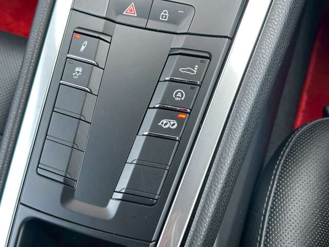 PORSCHE 911 2019 Image 31