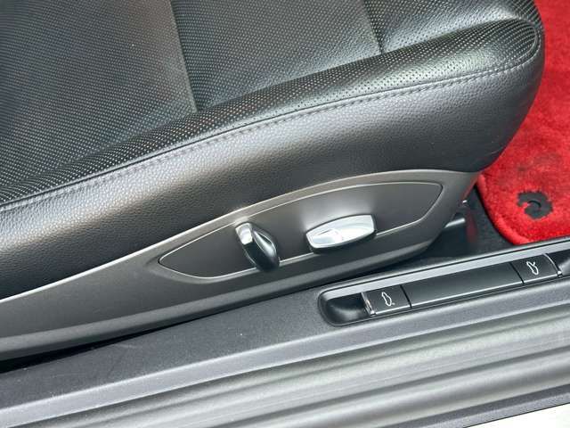 PORSCHE 911 2019 Image 31