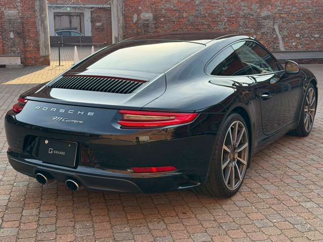 PORSCHE 911 2019 Image 31