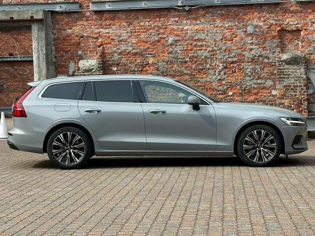 VOLVO V60 2025 Image 31