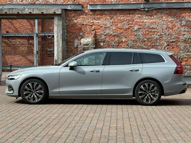 VOLVO V60 2025 Image 31