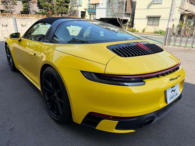 PORSCHE 911 2023 Image 31