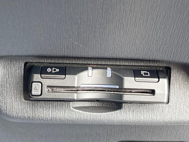 TOYOTA PRIUS 2013 Image 31