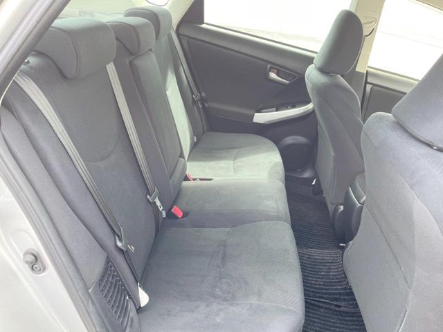 TOYOTA PRIUS 2013 Image 31