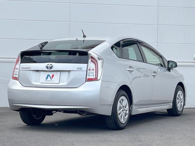 TOYOTA PRIUS 2013 Image 31