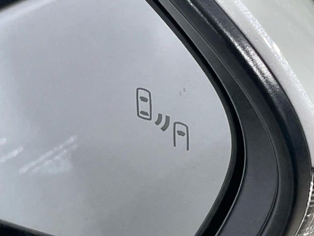 TOYOTA YARIS CROSS HYBRID 2023 Image 31