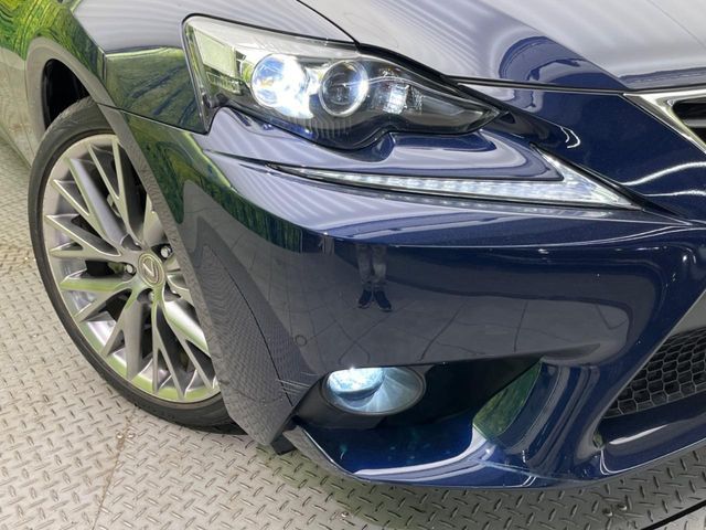 TOYOTA LEXUS IS300H 2014 Image 31