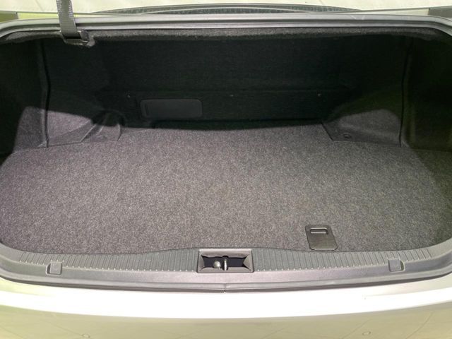 TOYOTA CROWN SEDAN HYBRID 2016 Image 31