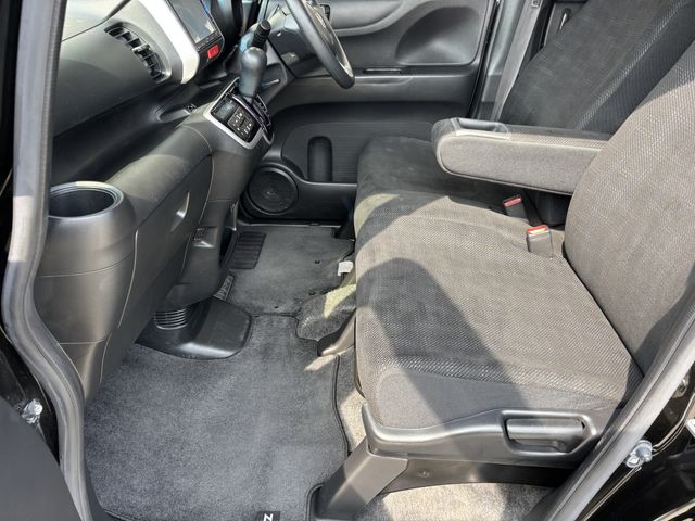 HONDA N BOX 2015 Image 31