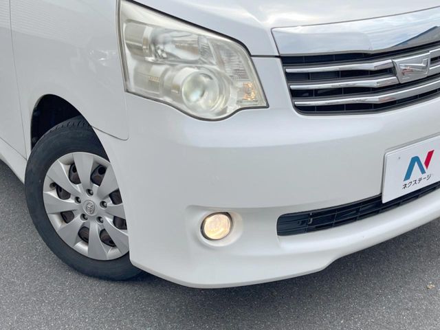 TOYOTA NOAH 2011 Image 31