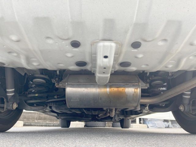 TOYOTA NOAH 2011 Image 31