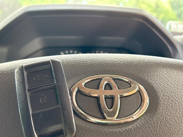 TOYOTA LANDCRUISER VAN 2015 Image 31