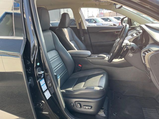 TOYOTA LEXUS NX300H AWD 2015 Image 31