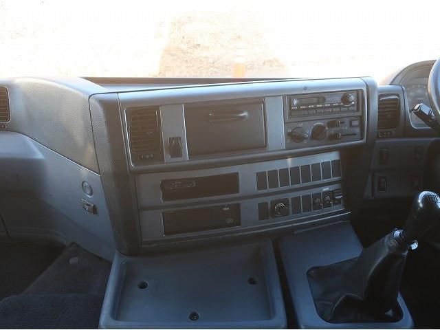 HINO PROFIA 2005 Image 31