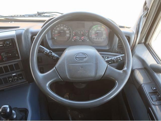 HINO PROFIA 2005 Image 31